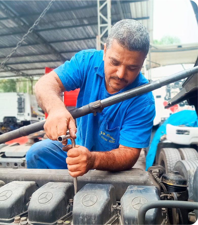 Mecânico trabalhando